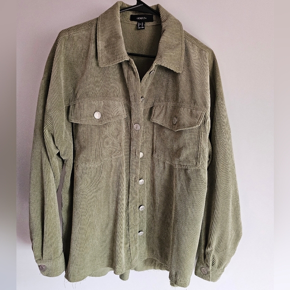 Forever 21 Women's Button Up Shirt - Picture 5 of 7